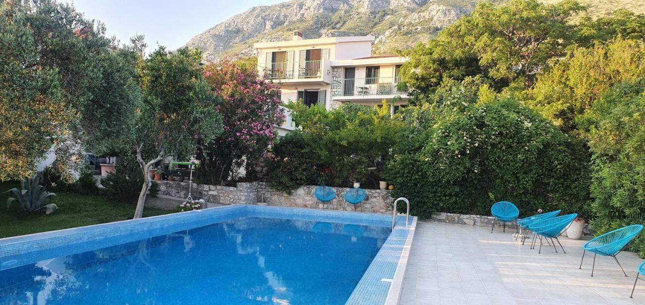 Boutique Home Saltaragazza Petrovac Bagian luar foto