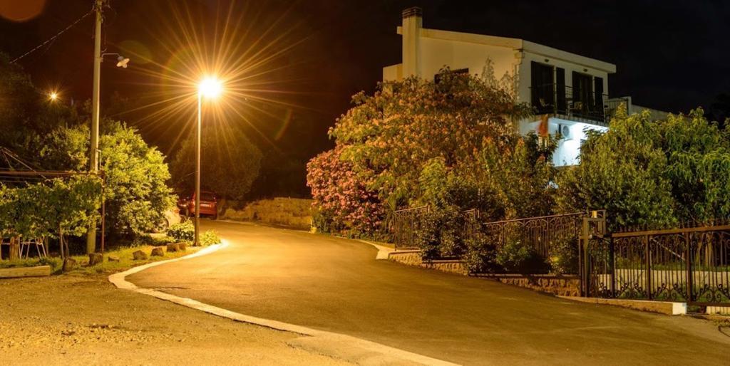 Boutique Home Saltaragazza Petrovac Bagian luar foto