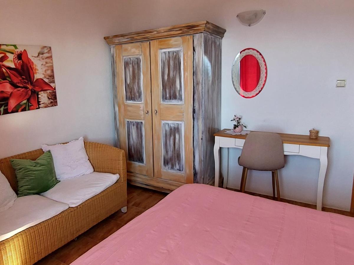 Boutique Home Saltaragazza Petrovac Bagian luar foto