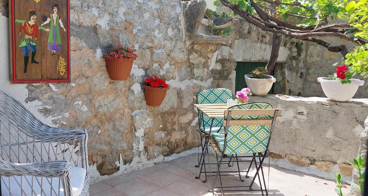 Boutique Home Saltaragazza Petrovac Bagian luar foto